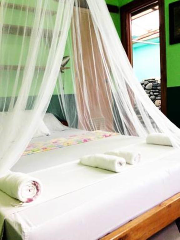 The Rabbit Hole Hotell Balabag  Rum bild